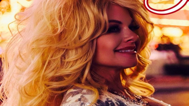 Dinner with Dolly- Kelly Vohnn