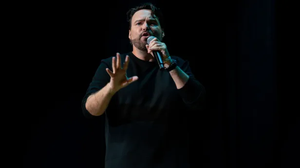 George Harris comes to Chicago for "El Pueblo de Uno" final tour date!