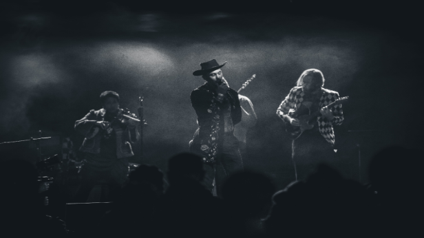 ALEC BANG & THE CULT CLASSICS with Ringer and the Bells
