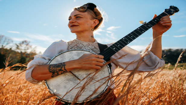 Tractor Presents: Sparrow Smith & The Resonant Rogues w/ guests AT The Sunset