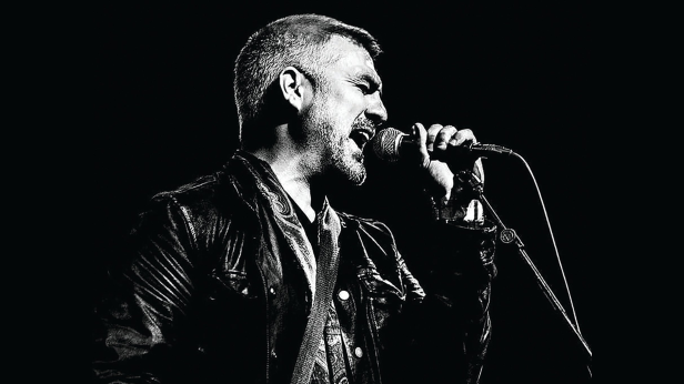Taylor Hicks - MoonDance performing Van Morrison & Christmas Classics
