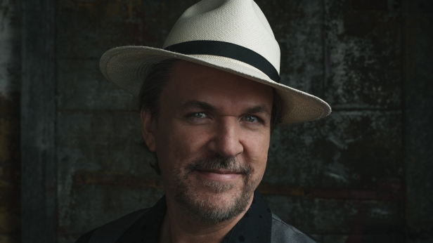 Mark O'Connor's An Appalachian Christmas featuring Maggie O'Connor