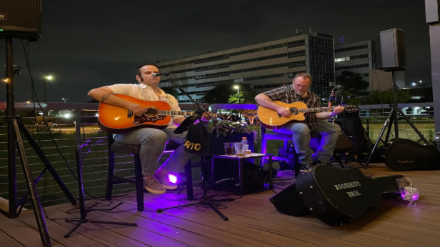 OUTDOOR FREE SHOW - Moonshine Bros Live on the patio!