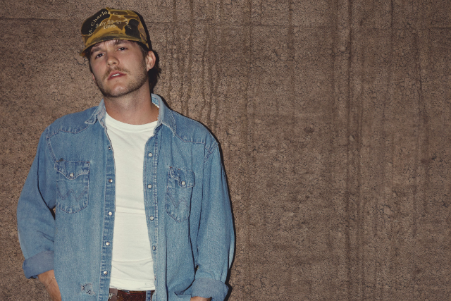 Noah Hicks - Small Town Does Tour