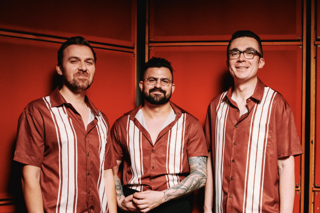 Wednesday night in the SIDEBAR w/ RIGHTEOUS ROOSTER!