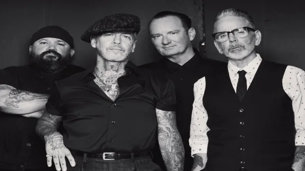 Social Distortion