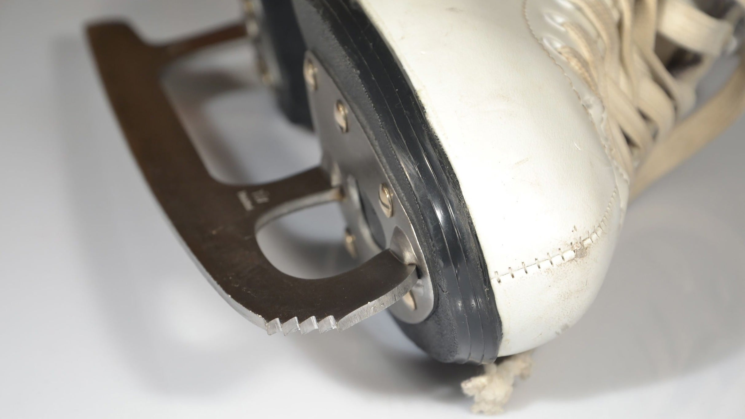 Public Ice Skating: 12:00PM - 1:00PM Session