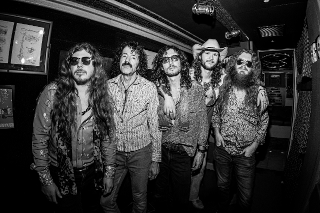 Hippies & Cowboys at Woodlands Tavern