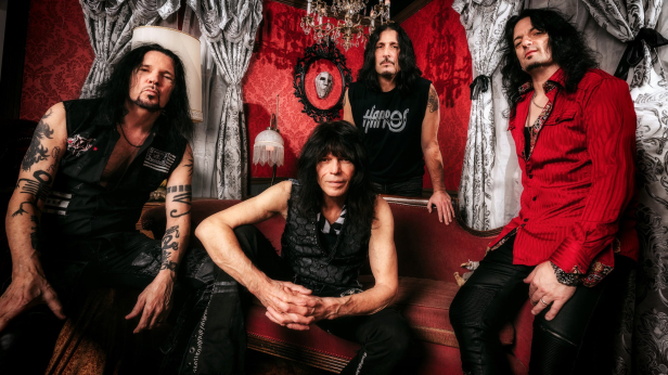Quiet Riot 21+