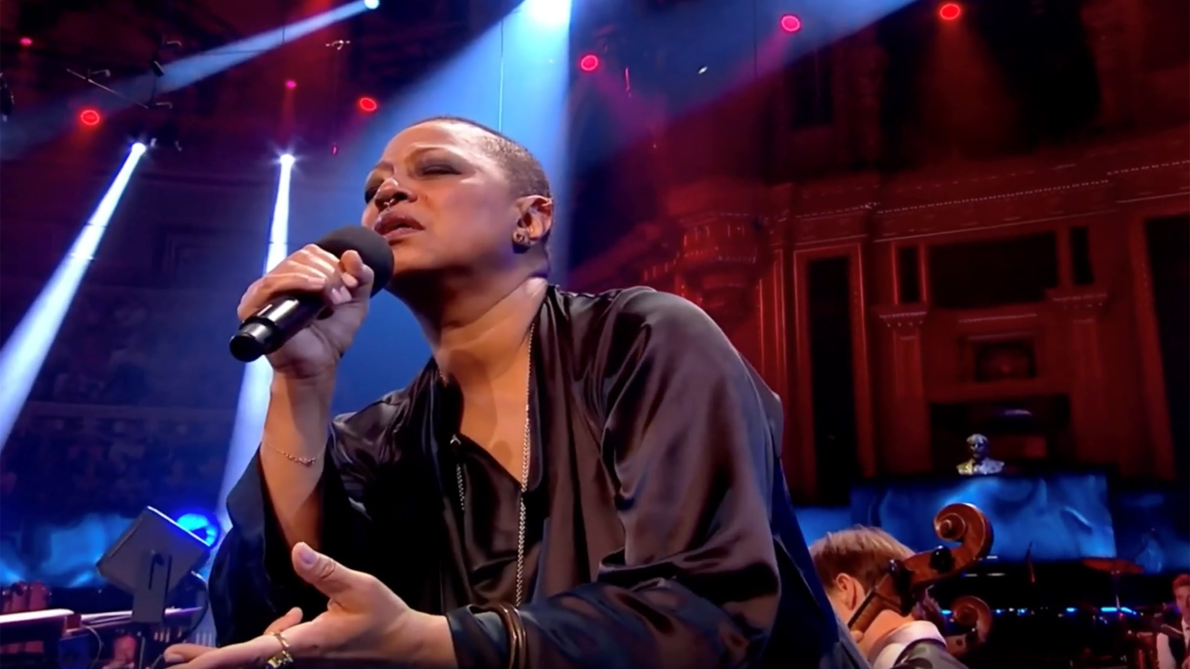 Lisa Fischer & Grand Baton