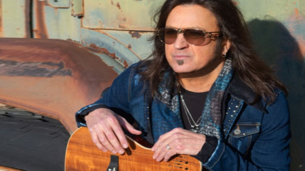 Michael Sweet... The Voice Stryper Solo Acoustic