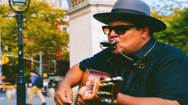 An Evening with Chris Pierce