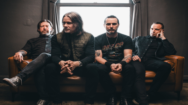 Alter Bridge - What Lies Within Tour
