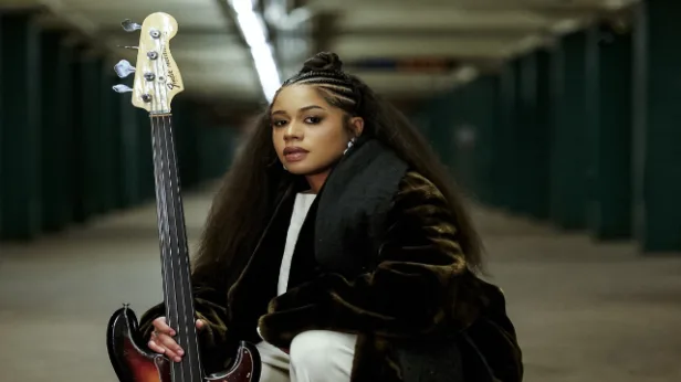Aneesa Strings