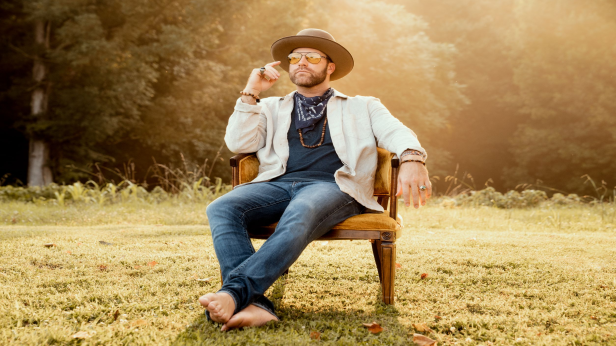 Drake White - VIP Upgrade