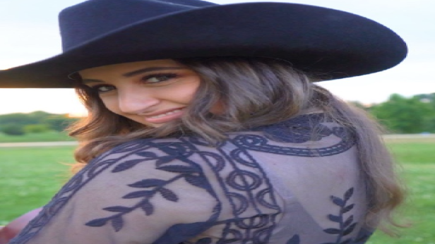 In The Round with Megan Barker, Craig Wayne Boyd, Mark Narmore & Lockwood Barr; a fun-raiser for Christmas 4 Kids