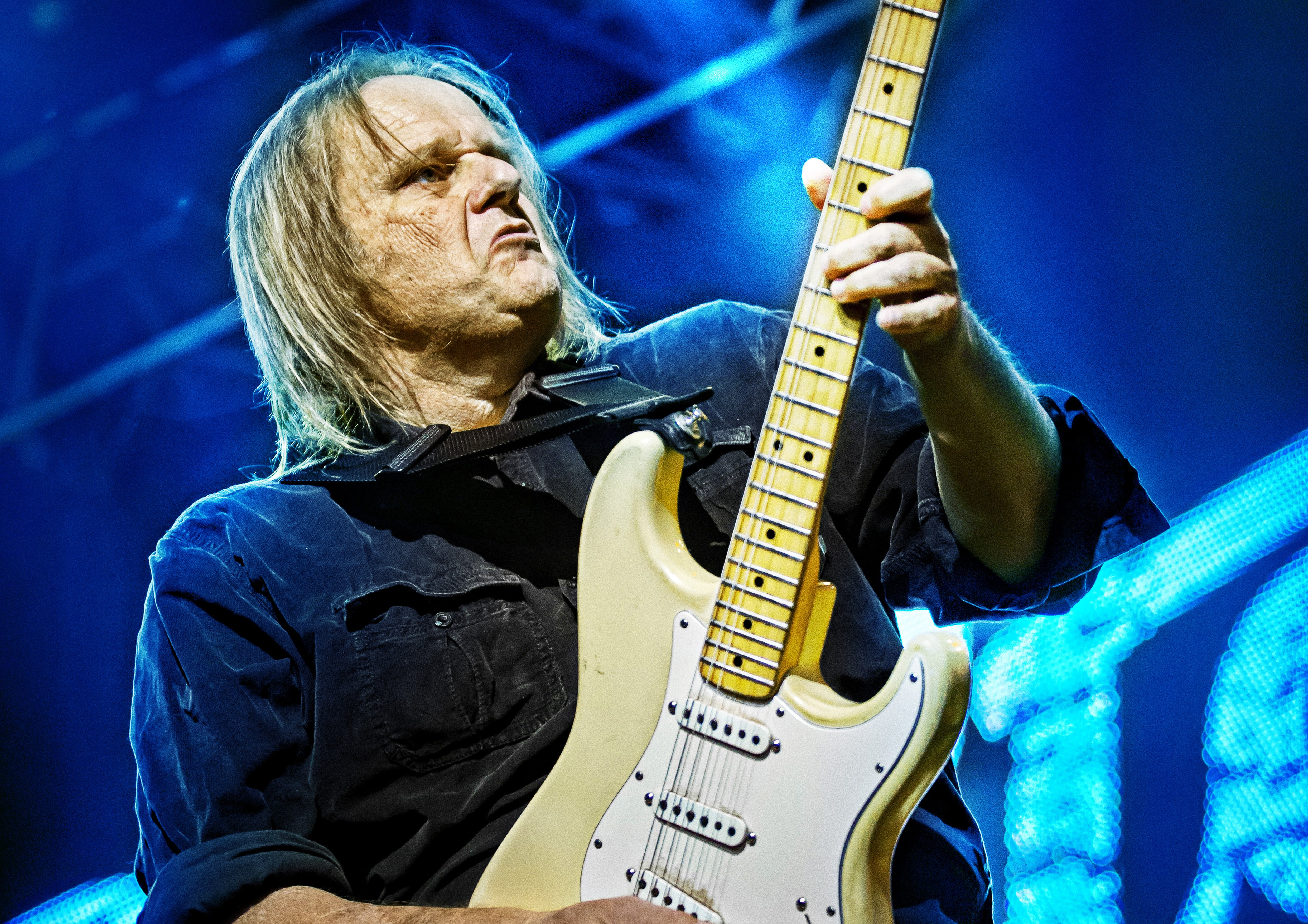 Walter Trout (Late)