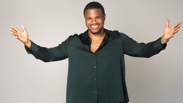 Dale Elliott Jr: Son of an Immigrant World Tour