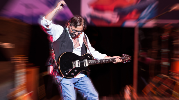 Al Di Meola Electric Band - Land of the Midnight Sun
