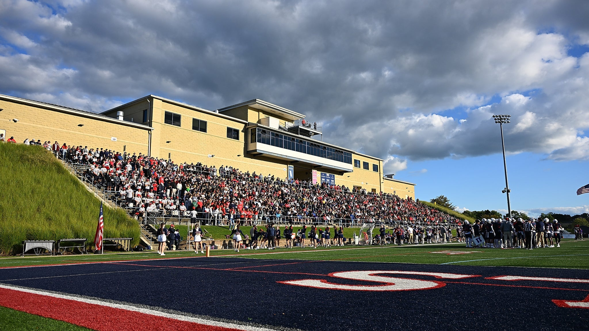 Robert Morris University Colonials Football vs. Dayton Flyers Football