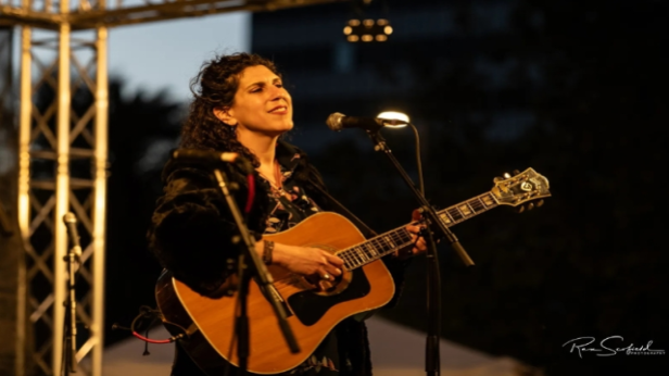 Porch Music: Arielle Silver
