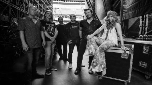 Rosie & The Revival with  Sam Hunter