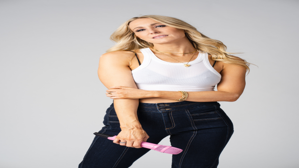 Nikki Glaser Live