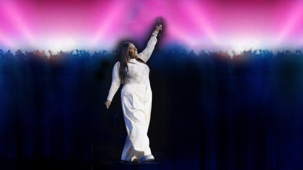 A Night with Naomi Raine