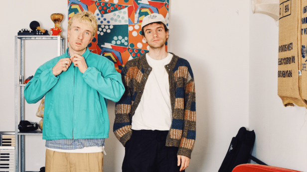 Alt 104.5 Presents: Good Neighbours