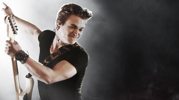 Hunter Hayes The Evergreen Tour with BLÜ EYES