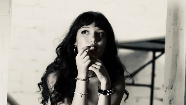 Esha Tewari : Wraith Tour