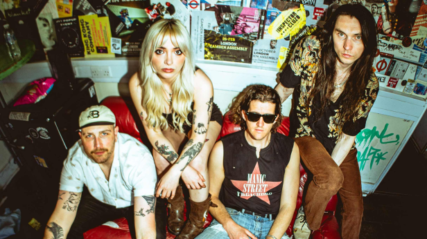 James and the Cold Gun