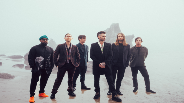 Maroon 5: LOVE IS LIKE Tour