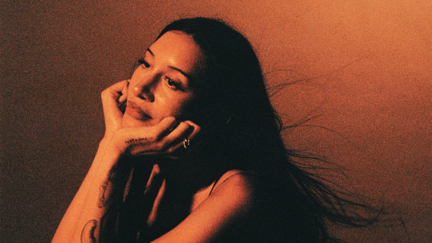 Julia Wolf: Deep End World Tour