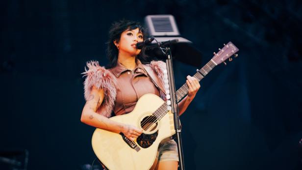 beabadoobee: Official Lolla Aftershow