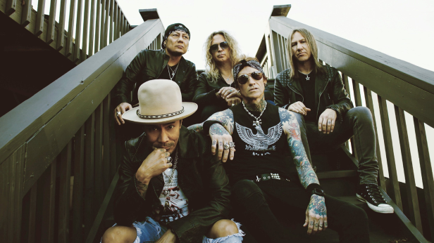 Buckcherry w/ Pistols At Dawn